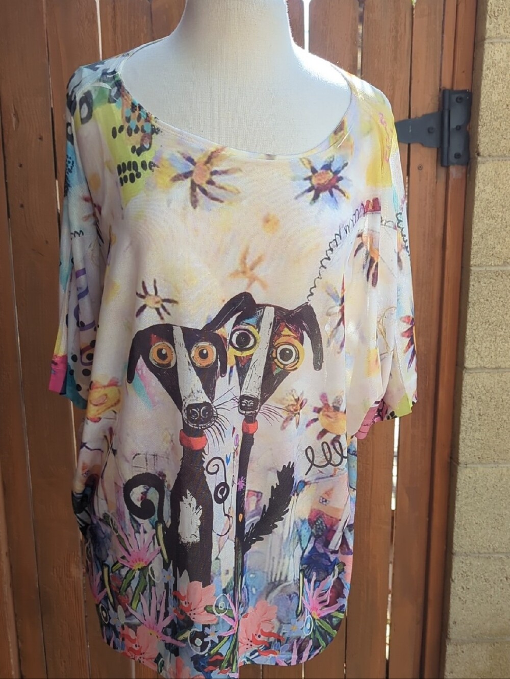 Inoah Multicolor Scoop Neck Tunic w Playful Dog Illustration W/ Liner Under Top